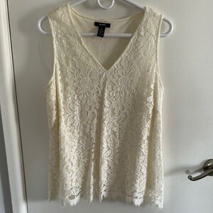 Alfani: Like new. Cream Lace Sleeveless Top. Size 10